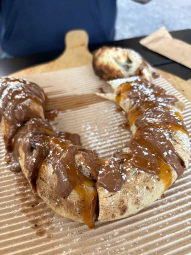 sweet pizza croissant - bona dea pizzoteca larisa