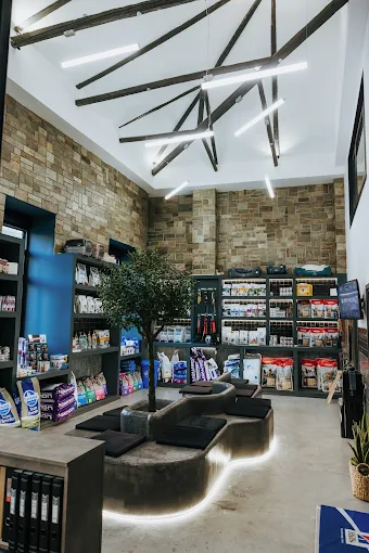 indoors - volos pet shop & grooming volos