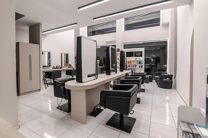 indoors - top hair valaris loukas volos