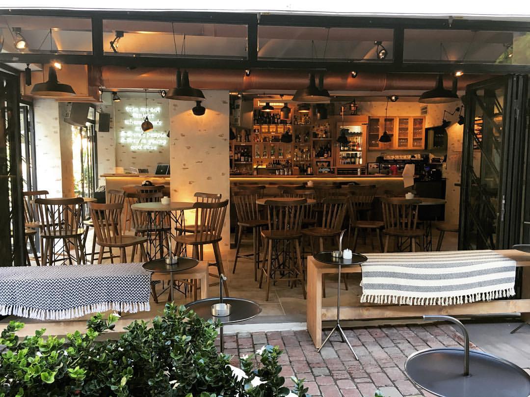 outdoors - grappa vino & aperitivo volos