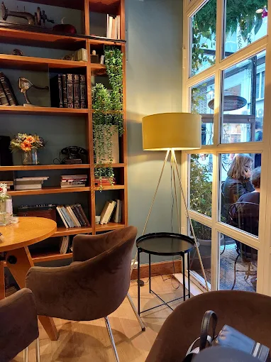 indoors - le jardin de flore coffee shop volos 