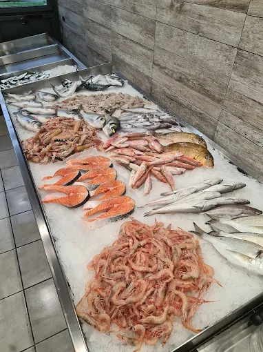 fresh fish  - tha sou psiso to psari fish store volos