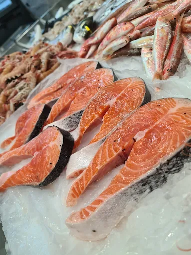 fresh salmon  - tha sou psiso to psari fish store volos