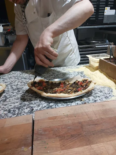 lahmanzun - Black Sheep Street Food volos 