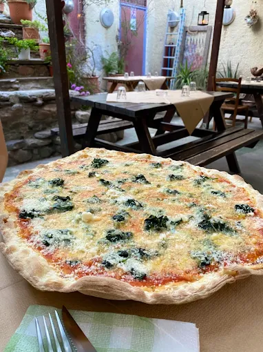 4 cheese pizza  - sogno di san italian restaurant volos 