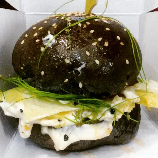 black burger  - fat duck asian restaurant volos 