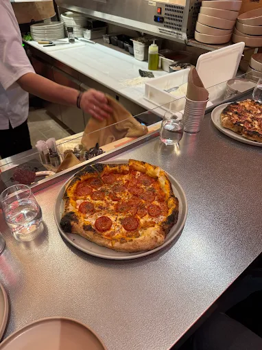 pizza - fermo pizzeria volos 