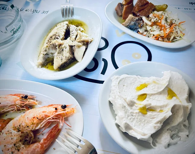 fish meze - gia dyo tsipouradiko volos 