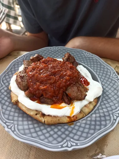 traditional giaourtlou - to kalyvi tavern tsagkarada pelion volos