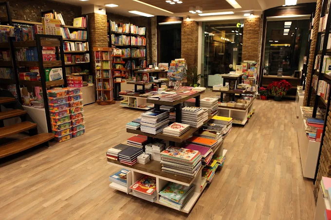 indoors - lampridis book store trikala 