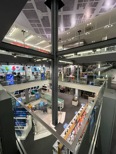 indoors store - plaisio