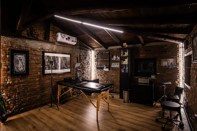 tattoo room - maquina sagrada tattoo studio trikala 