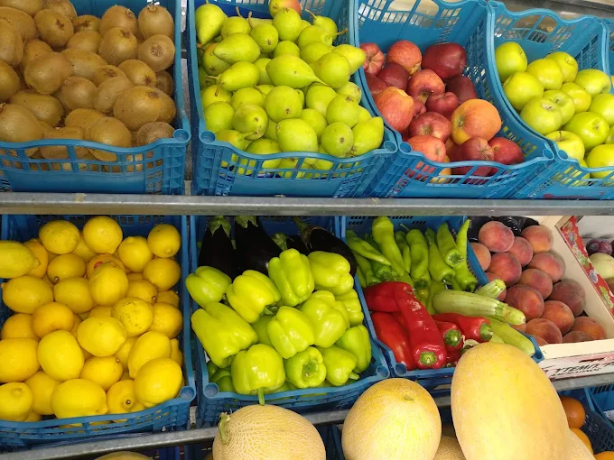 fresh fruits and vegetables  - mini market xourmouzis xristos trikala 