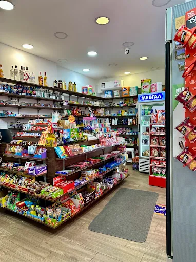 indoors  - to psilikaki tis apollonos trikala 