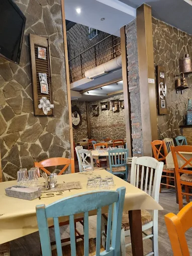 indoors  - o rokario tavern trikala