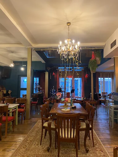 indoors - odos oneiro coffee shop karditsa