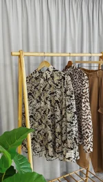 womenwear - isola boutique skg