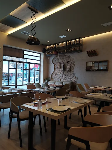 indoors - capricciosa pizzeria karditsa