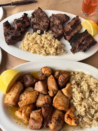 traditional meat dishes - mpekrotherapeutirion to ellinikon tavern xanthi