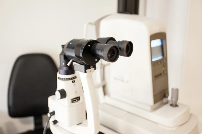 eye test  - cosmoptical eye store drama