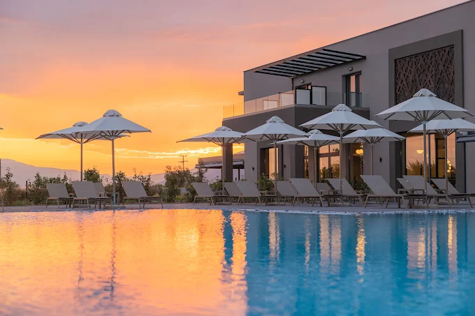 outdoors pool - shizen wellness hotel drama 