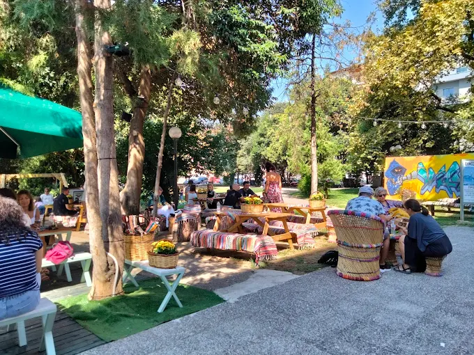 outdoors seating - fresco bar drama