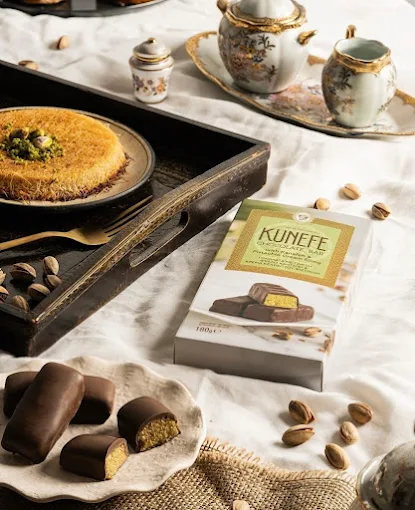 chocolate  - cava dionysos drama