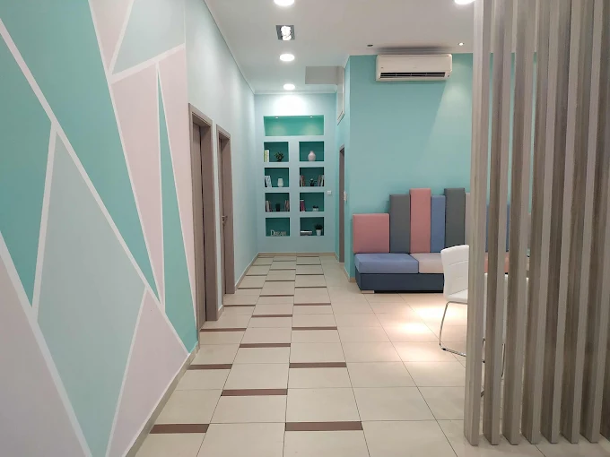 waiting area - enausma philological school drama