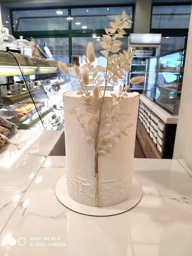wedding cake  - bakery ioannidis patisserie drama