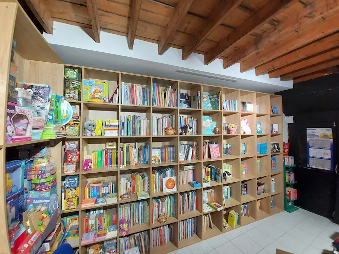 indoors - vivlioxartopoleio vatamidi vbooks alexandroupoli