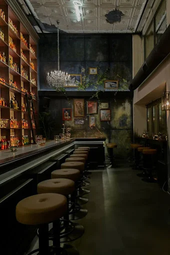 indoors - cohen bar alexandroupoli