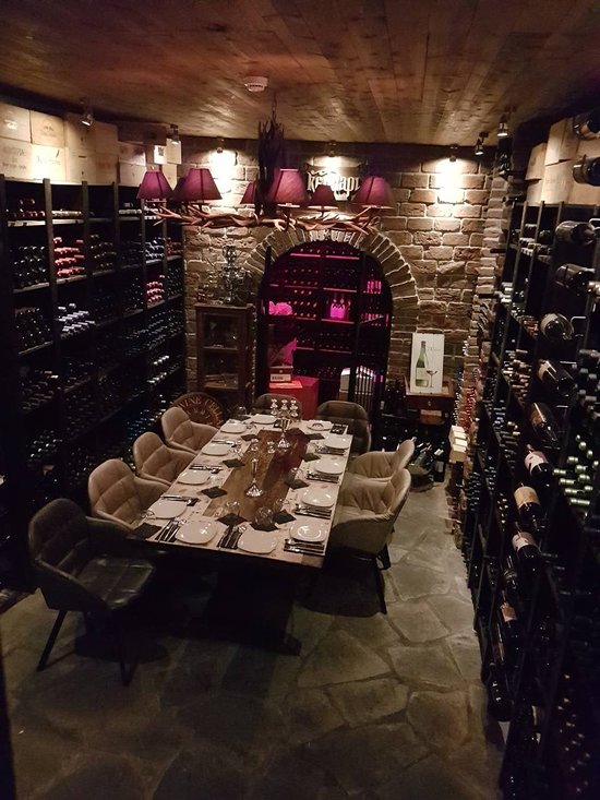 indoors  - kelari pro wine bar alexandroupoli