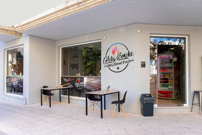 indoors - holy Smoke BBQ Streetfood alexandrupoli