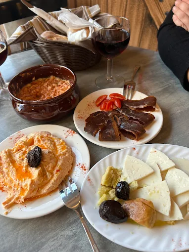 meze  - toso oso ouzeri alexandroupoli