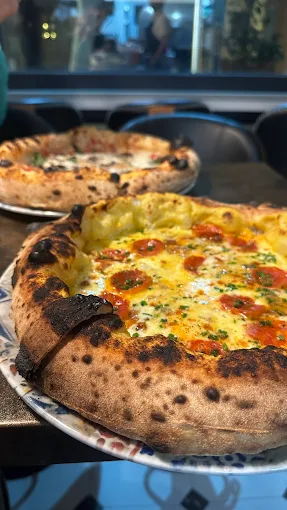 pizzas  - vittorio pizzeria alexandroupoli