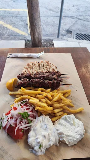 souvlaki meal  - gonia souvlaki bbq restaurant alexandroupoli