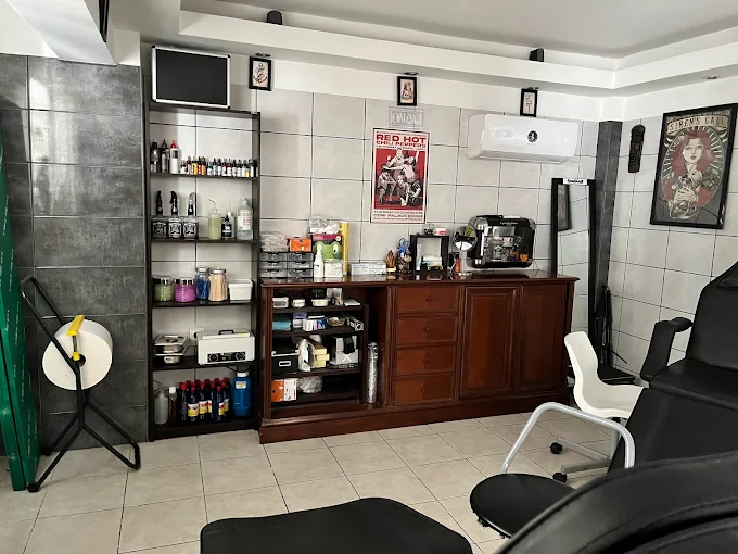 indoors - Under the Gun Tattoo studio