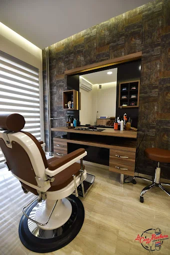 indoors - la casa del barbero barber shop komotini
