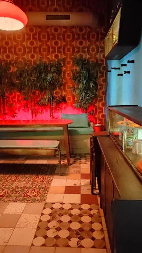 indoors - louki bar komotini