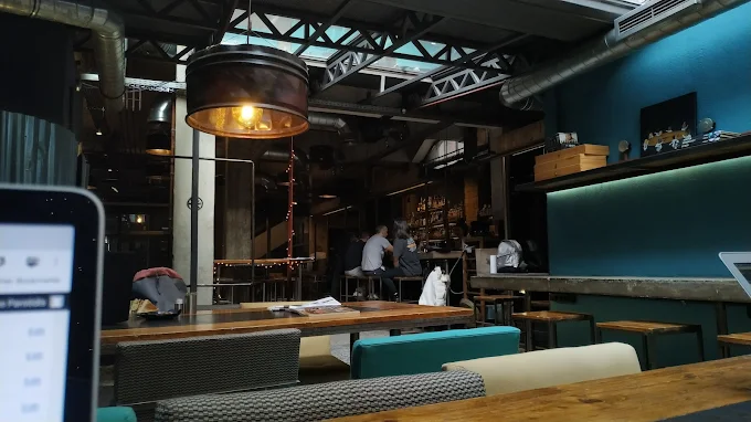 indoors - oxto coffee bar komotini