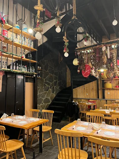 restaurant  - pantopoleio sto roloi komotini