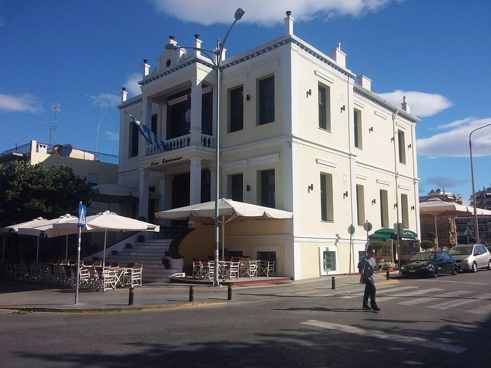 outdoors  - leschi komotinaion coffee store komotini 