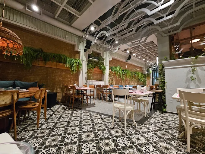 indoors  - konkase restaurant komotini