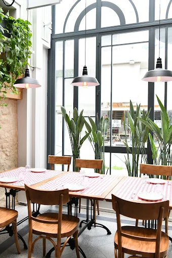 indoors  - konkase restaurant komotini