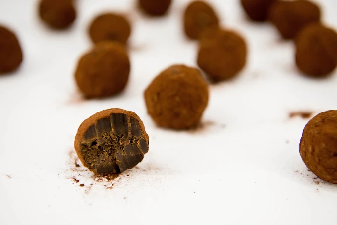 chocolate energy balls  - ntinos patisserie komotini 