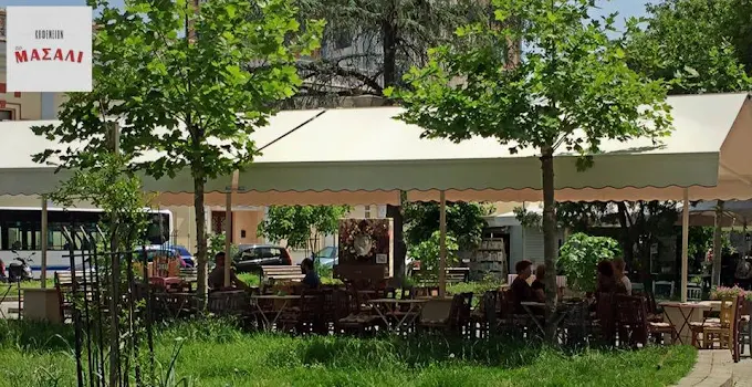 outdoors seating  - masali kafeneion komotini