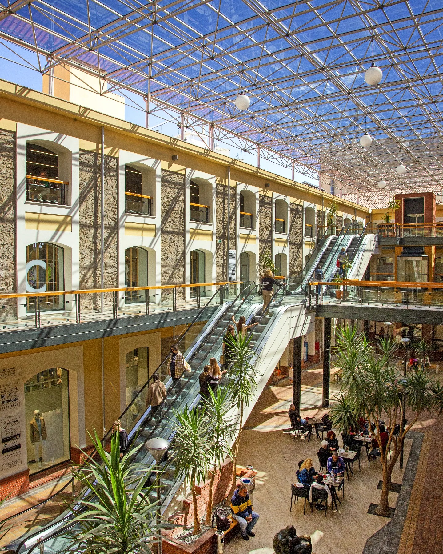 indoors - kavala shopping mall 