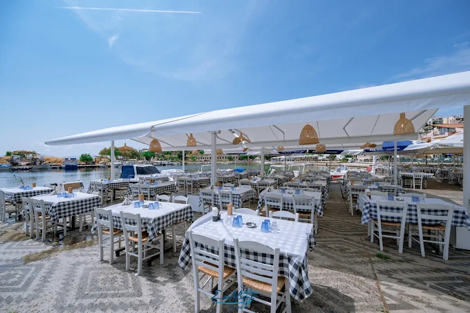 outdoors seating with view - savvas seafood restaurant kavala