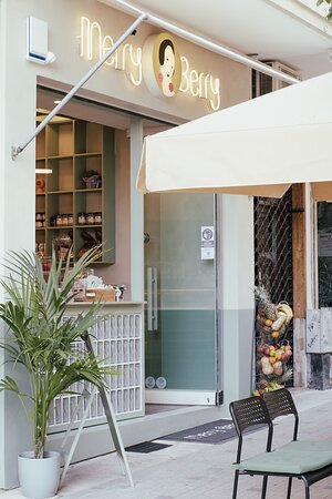 outdoors - merry berry health bar